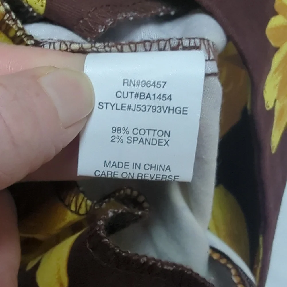 NWOT Chocolate Brown Mini Skirt Mod Flower Power Daisies